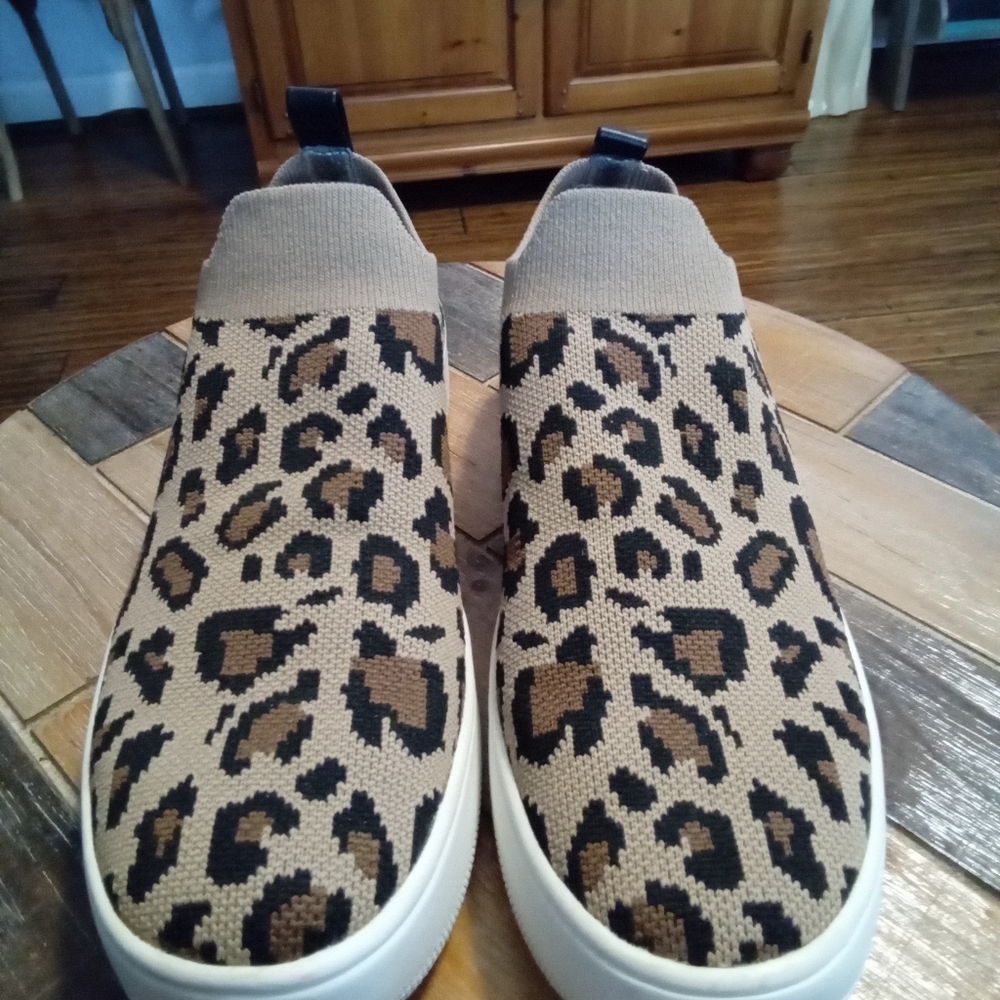 Steve Madden Leopard Print Slip-On Sneakers Size 8